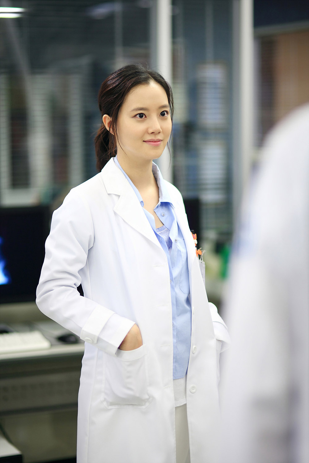 Корея про врача. Мун Чхэ вон. Мун Чхэ вон хороший доктор. Moon Chae won хороший доктор.